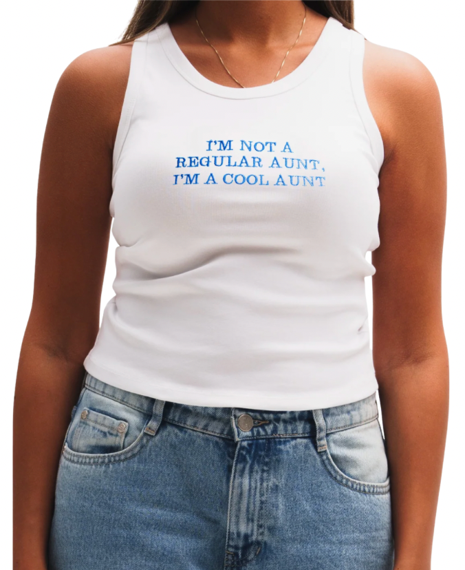 "I'm not a regular aunt , I'm a cool aunt" Top